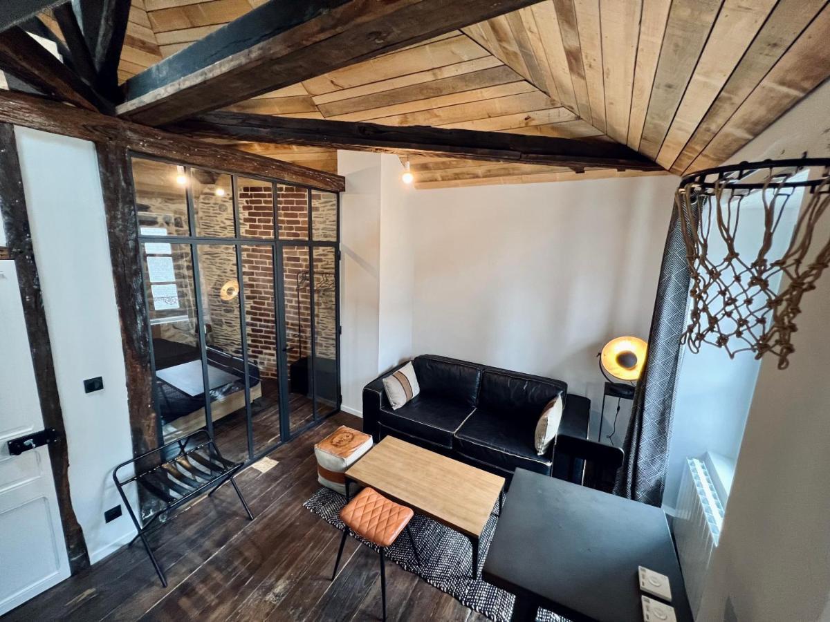 Les Suites De La Tour D'Embas Витре Экстерьер фото
